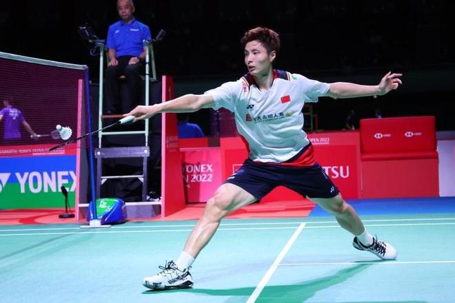 间与不同年 间与不同年