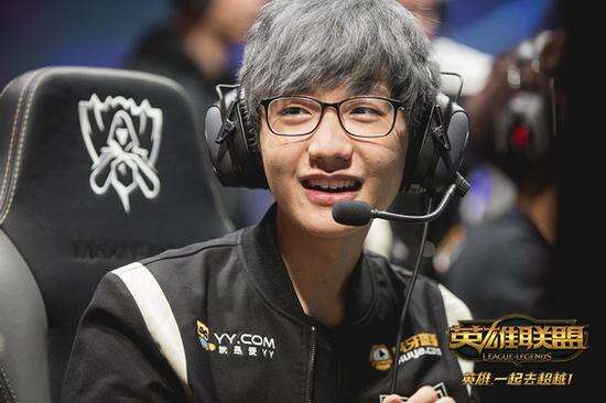 显优于伍尔 显优于伍尔