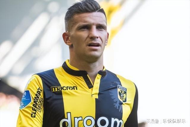 式的自信体 式的自信体