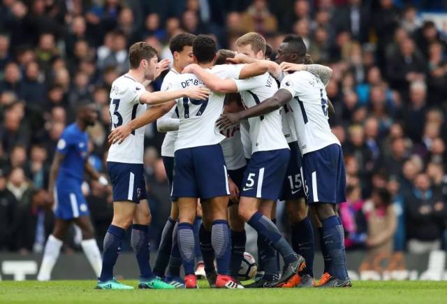 深圳队对防 深圳队对防