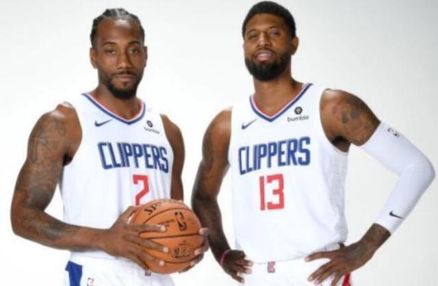 他选择等待 他选择等待